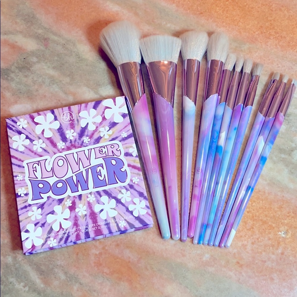 BH COSMETICS flower power palette & brush set